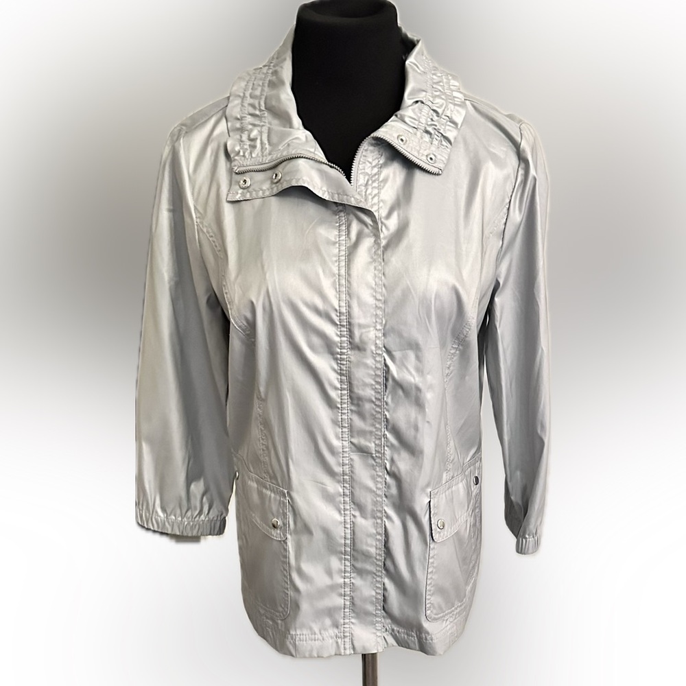 New, Chico’s Zenergy 3/4 SL Gray Metallic Jacket, Size 1